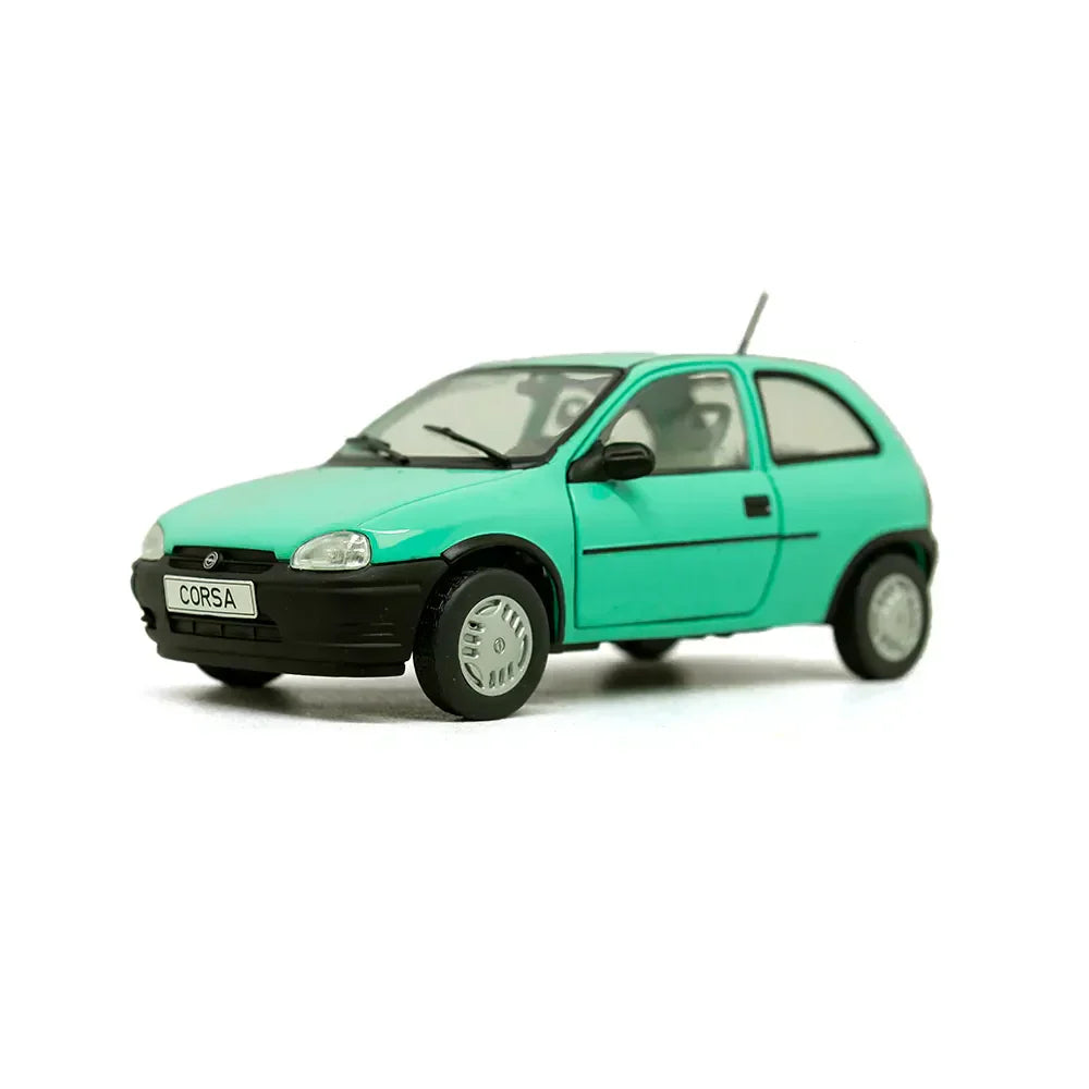 Miniatura White Box - Opel Corsa B - 1/24 - Verde