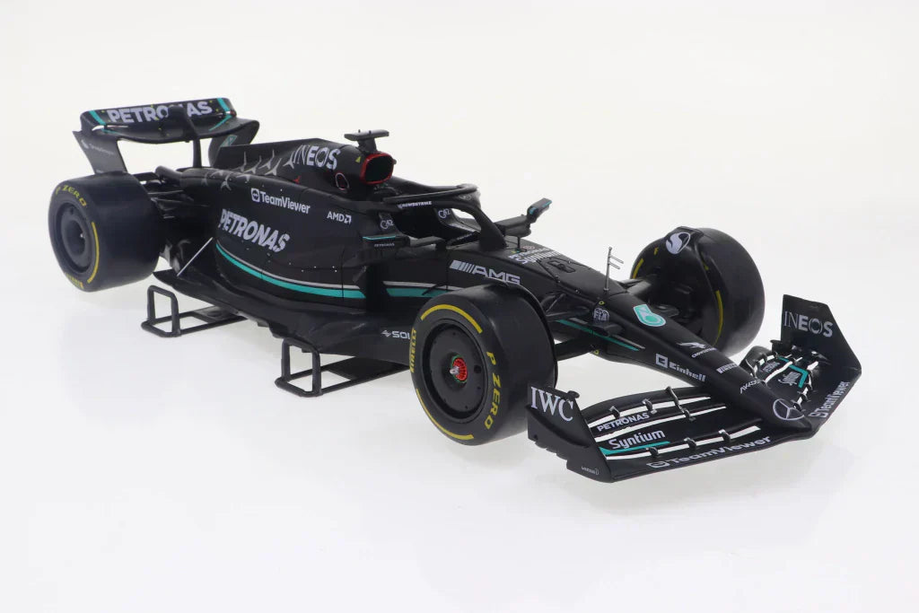 Automodelismo - Miniatura Mercedes-AMG Petronas F1 Team para Montar - Escala 1:18