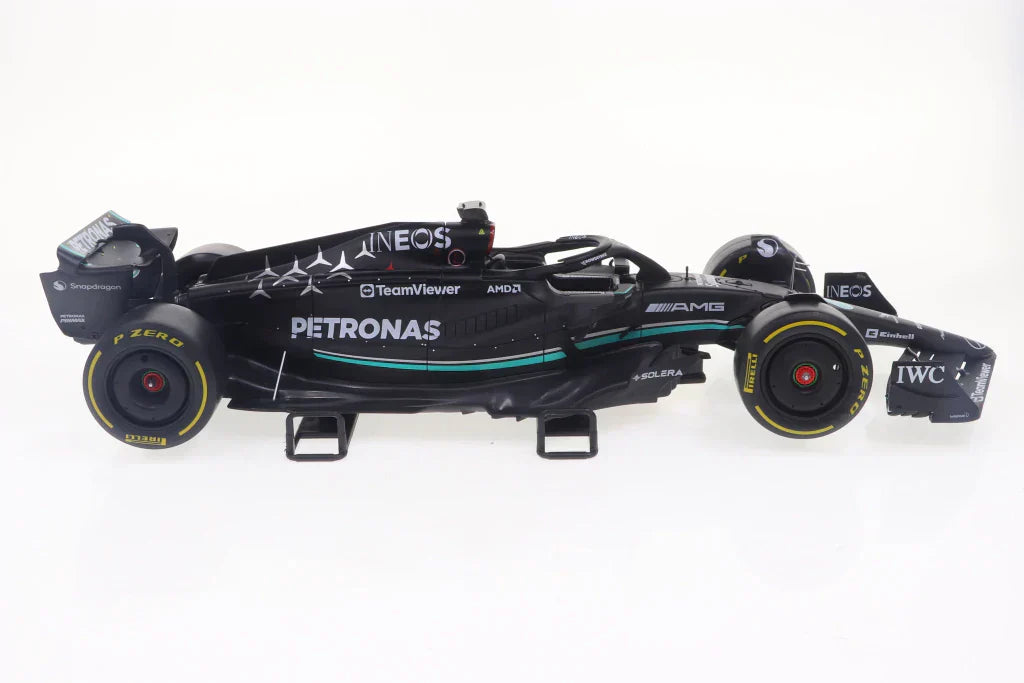 Automodelismo - Miniatura Mercedes-AMG Petronas F1 Team para Montar - Escala 1:18