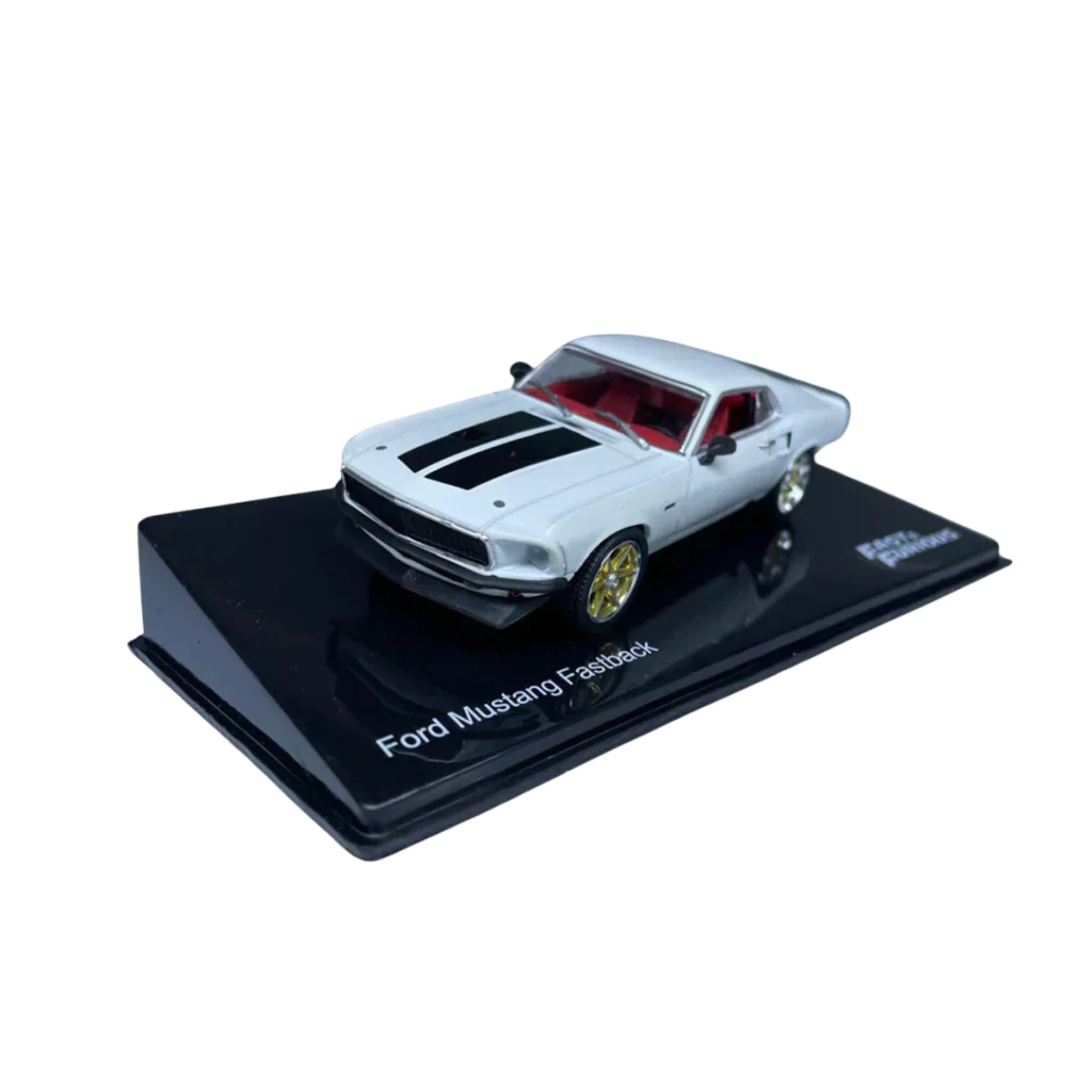 Combo 3 Velozes e Furiosos com 7 Miniaturas da coleção Velozes e Furiosos 1:43 - Luppa