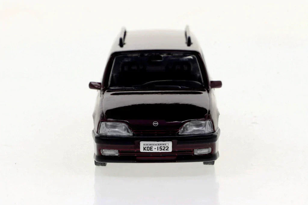 Coleção Chevrolet Série Ouro: Omega Suprema 4.1 1999 - Escala 1:43 - Edição 03