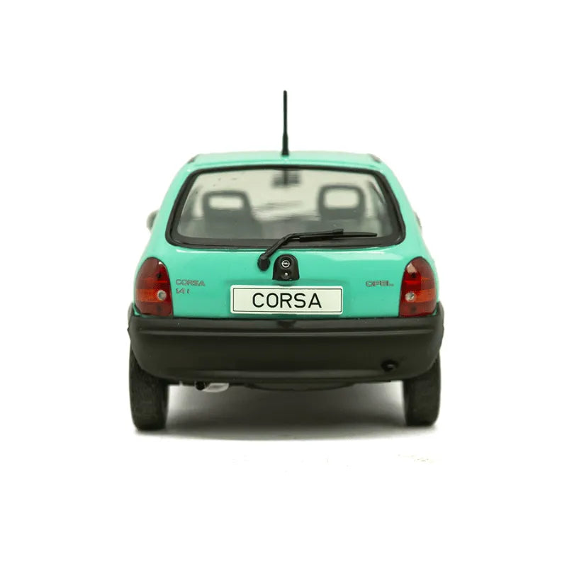 Miniatura White Box - Opel Corsa B - 1/24 - Verde