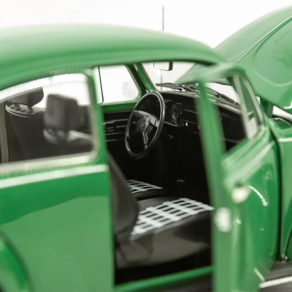Miniatura Minichamps - Volkswagen Fusca Beetle 1200 (1983) - 1/18 - Verde