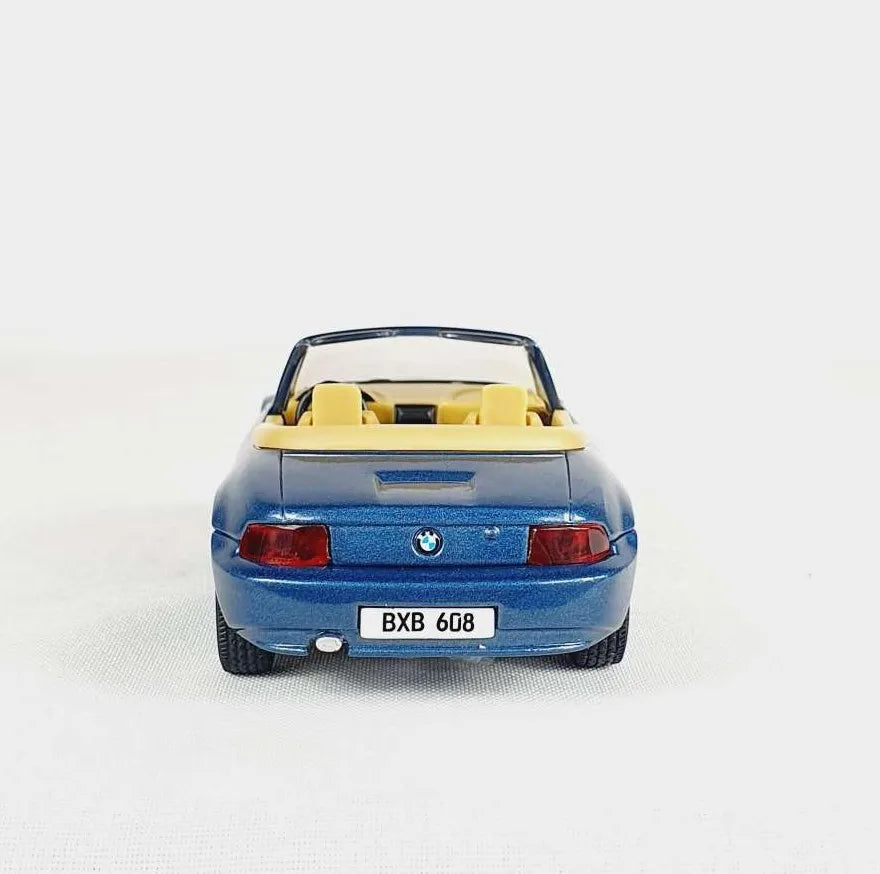 BMW Z3 007 Tomorrow Never Dies James Bond - Escala 1:36 - Azul